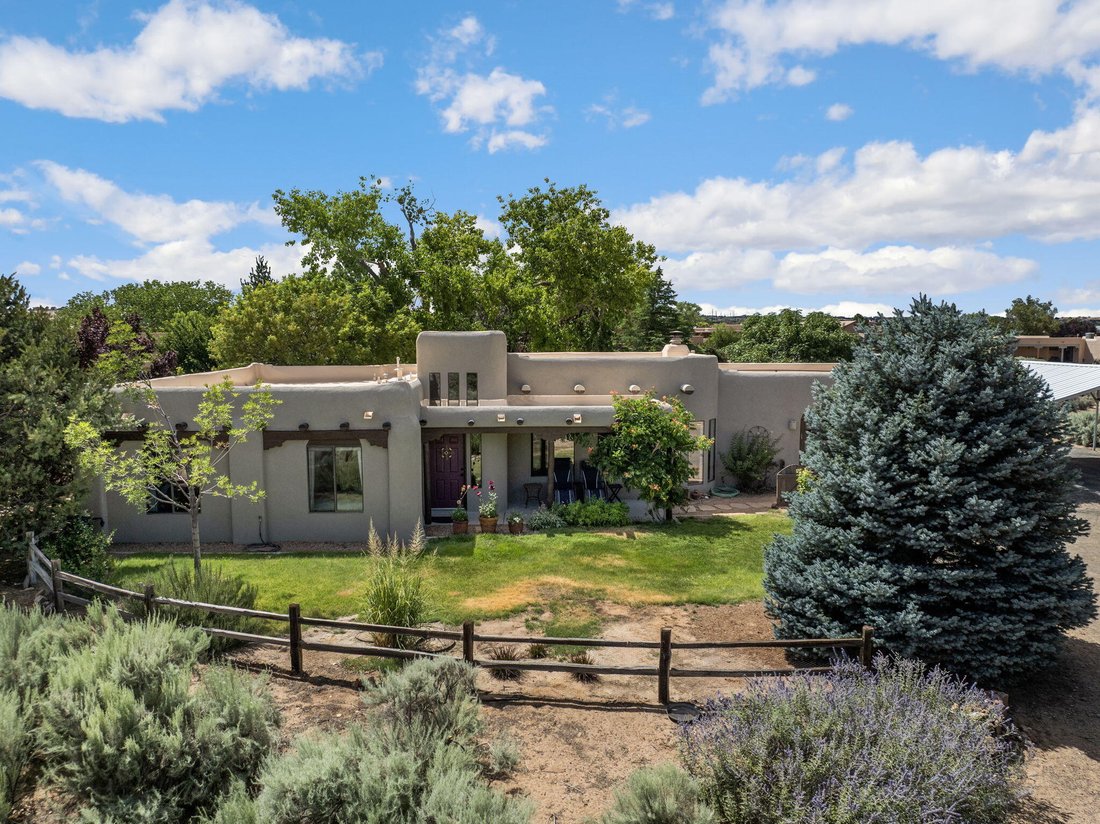 House in Corrales, New Mexico, United States 1 - 18502371