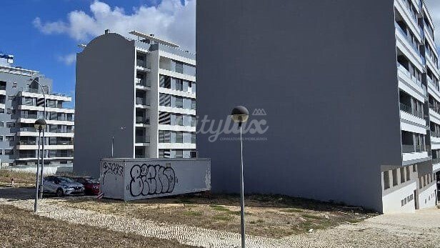 Land in Venteira, Lisbon, Portugal 3 - 18500966