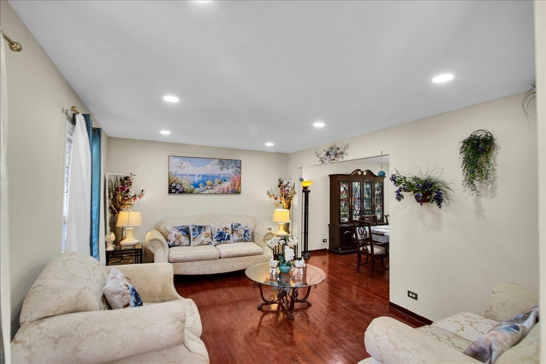 House in Schaumburg, Illinois, United States 3 - 18502799