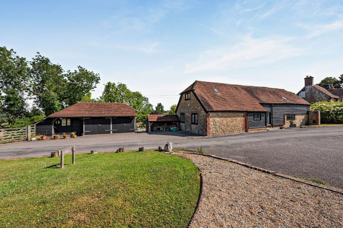House in Storrington, England 1 - 18499217
