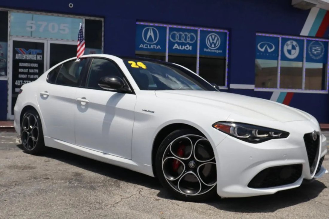 Sedan in Orlando, FL, United States 3 - 18504299