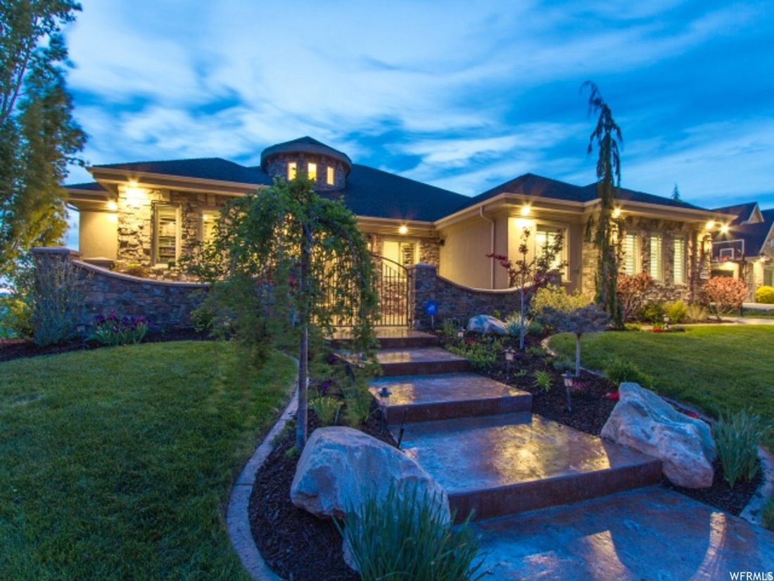 House in Bountiful, Utah, United States 1 - 18502348