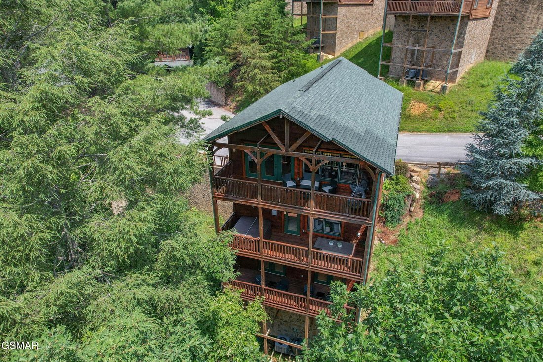 House in Gatlinburg, Tennessee, United States 1 - 18500452