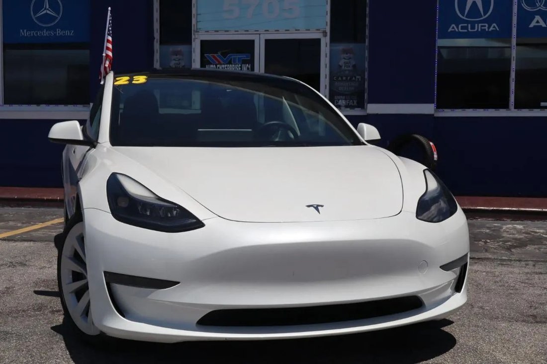 Sedan in Orlando, FL, United States 2 - 18504253