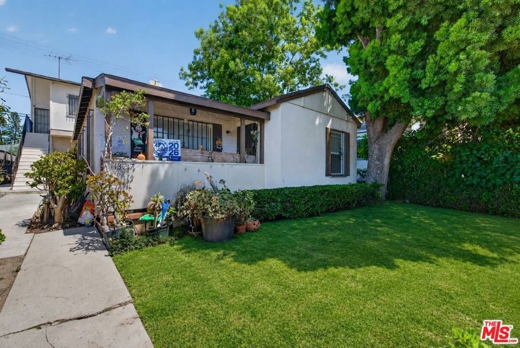 Los Angeles, California, United States 1 - 18497359