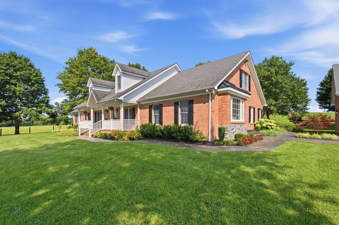 House in Stamping Ground, Kentucky, United States 4 - 18502438