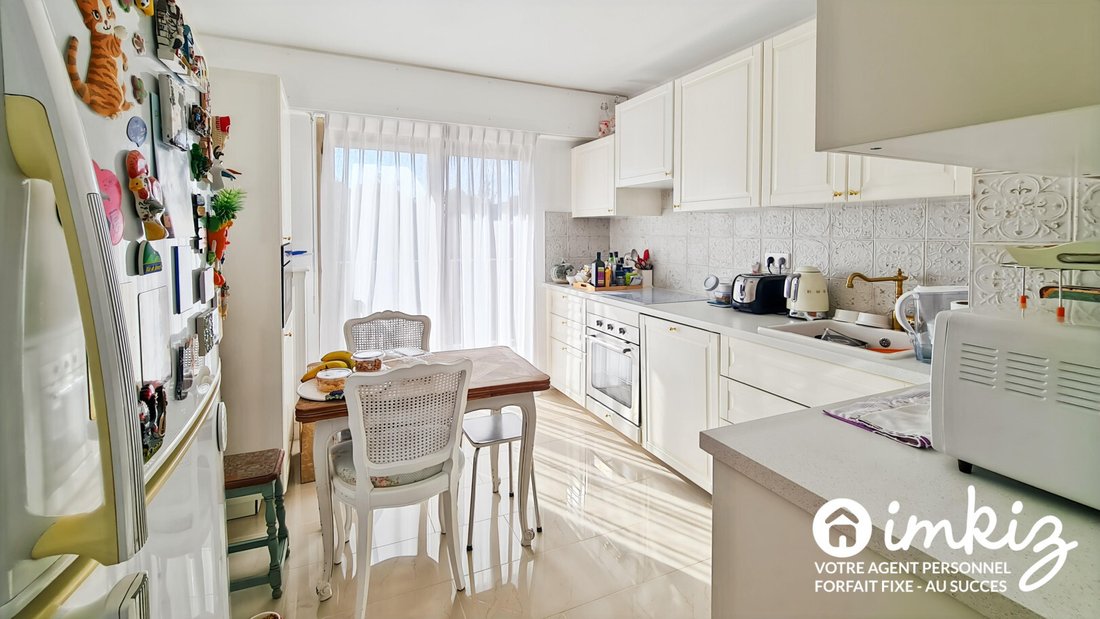 Apartment in Montreuil, Versailles, France 5 - 18499415