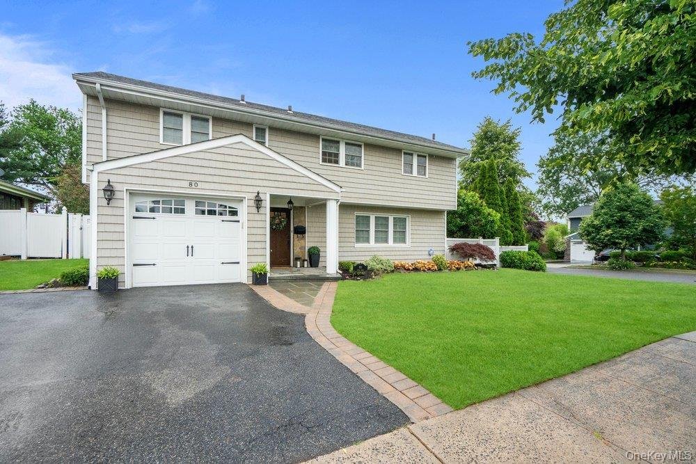 House in Plainview, New York, United States 2 - 18500923