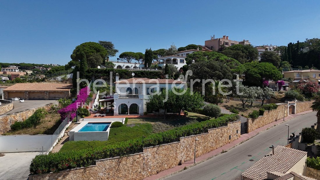 Townhouse in Sant Feliu de Guixols, Catalonia, Spain 5 - 18503981