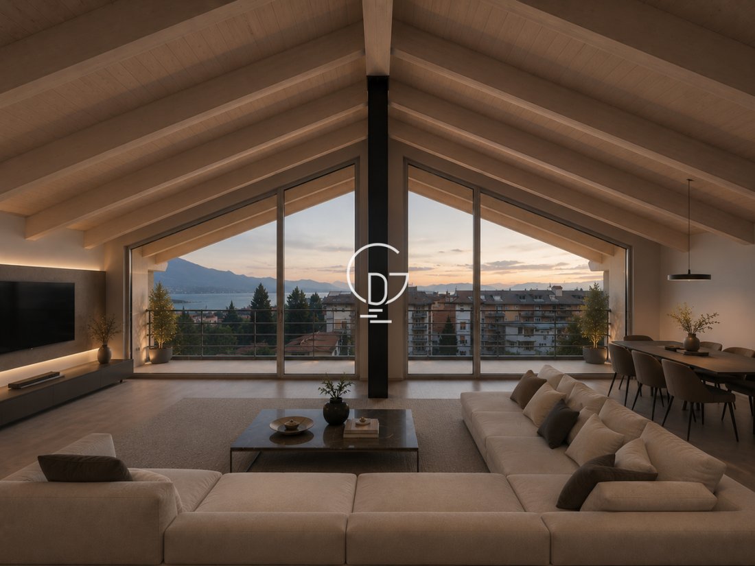 Penthouse in Historic Center, Desenzano del Garda, Lombardy 5 - 18504187
