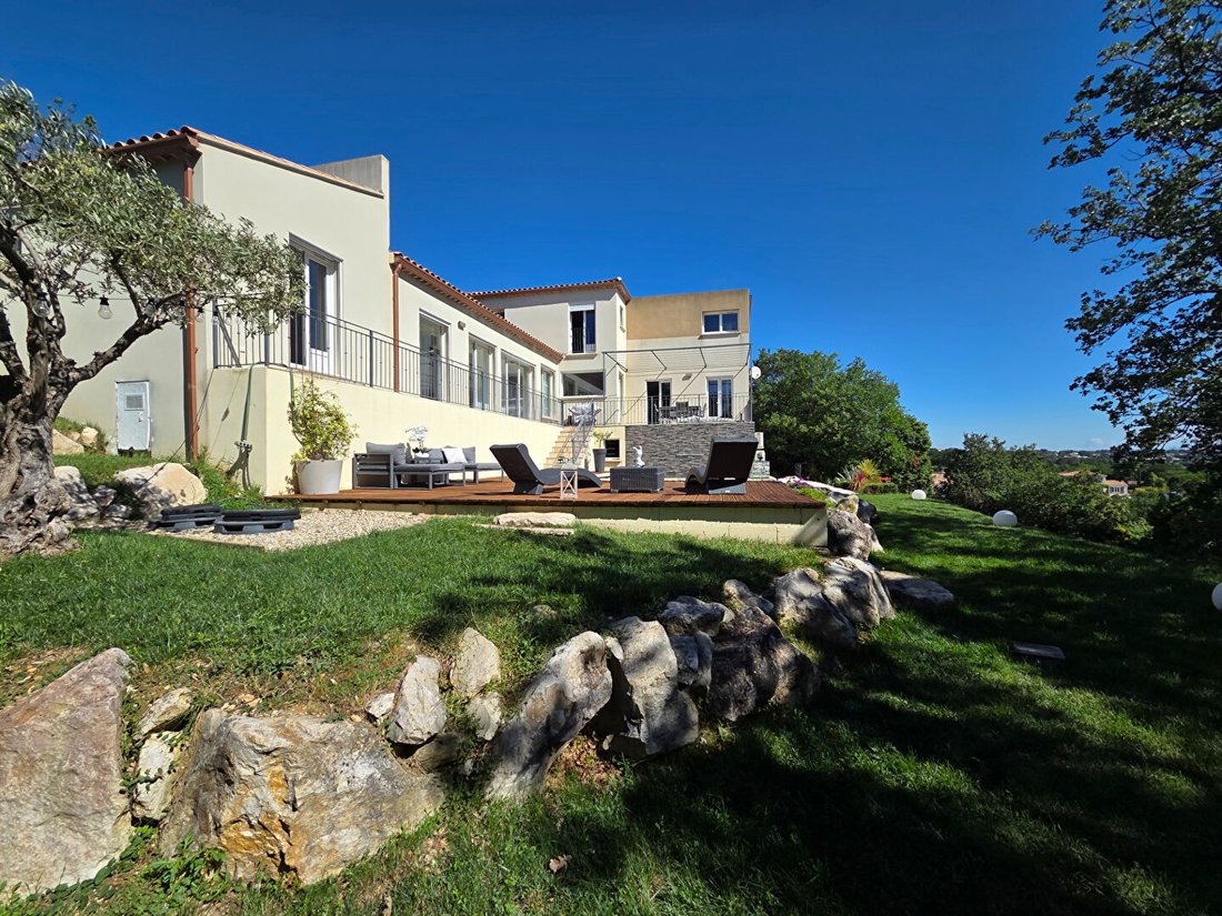 Villa in Ouest, Rochefort-du-Gard, France 1 - 16635248