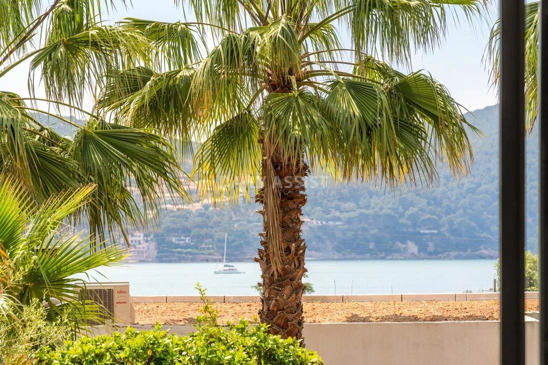 Villa in Saint-Cyr-sur-Mer, Provence-Alpes-Côte d'Azur, France 3 - 18501127