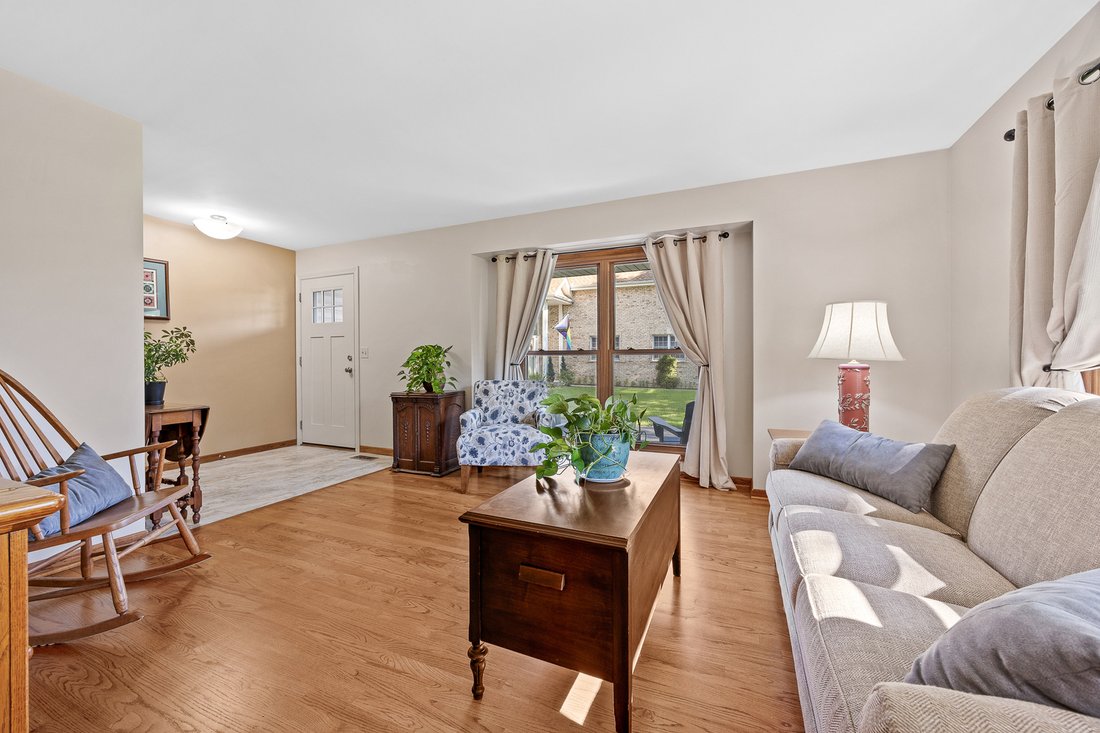 House in Downers Grove, Illinois, United States 5 - 18502736