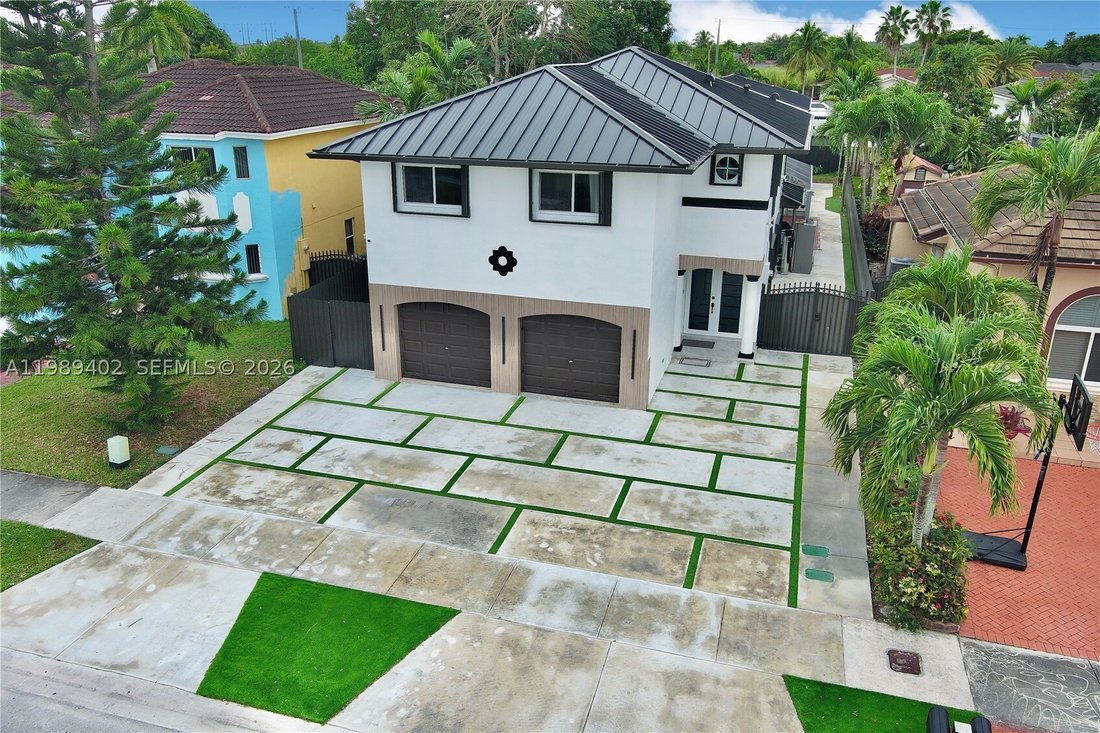 House in Miami, Florida, United States 1 - 17492646