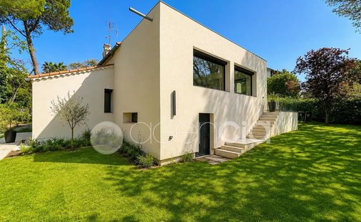 Villa in Blanchisserie, Le Cannet, France 1