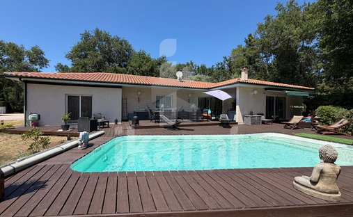 Maison à Salles, Nouvelle-Aquitaine, France 1