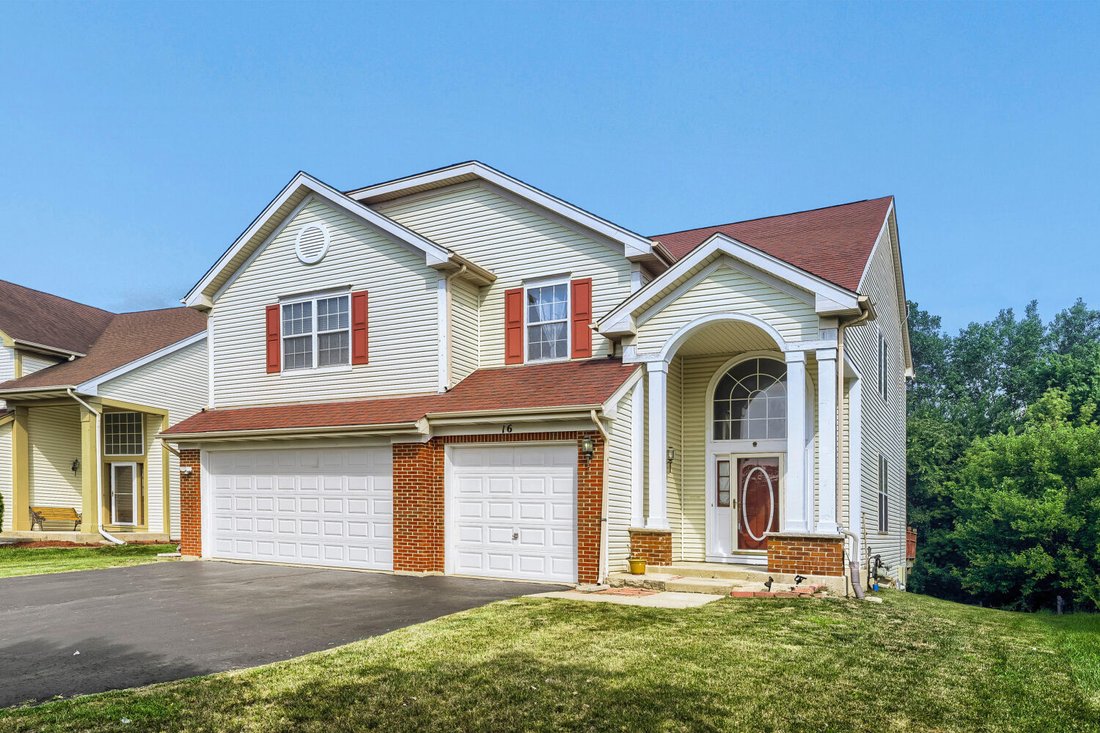 House in Streamwood, Illinois, United States 1 - 18499455