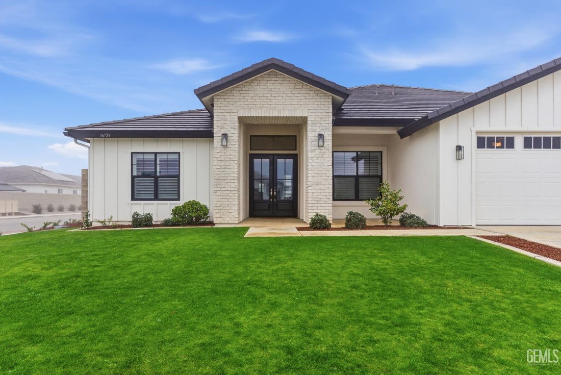 House in Bakersfield, California, United States 3 - 18499755