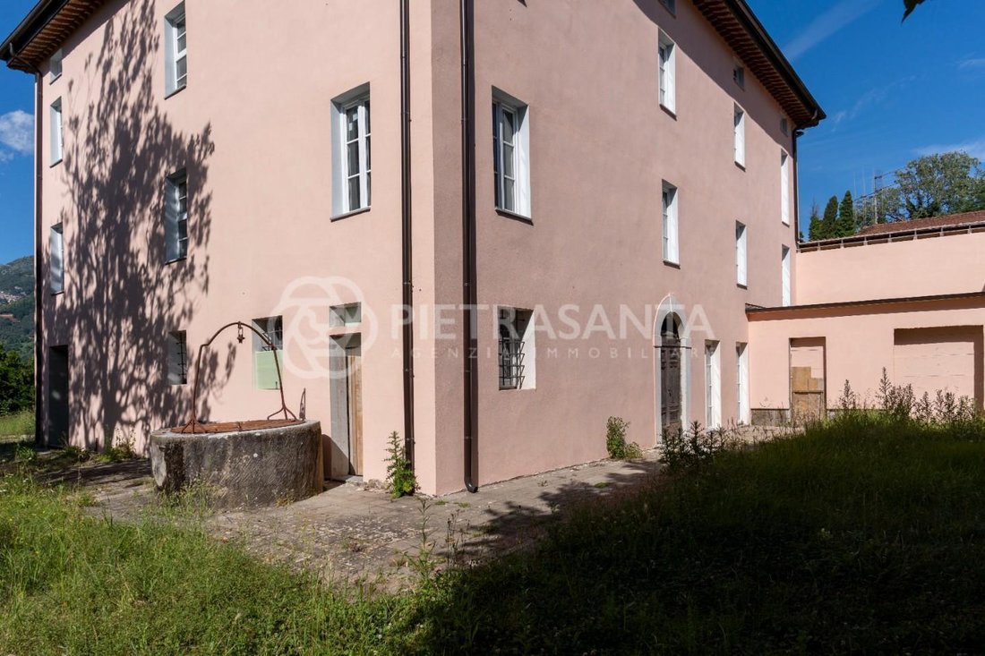Villa in Camaiore, Tuscany, Italy 3 - 18251385