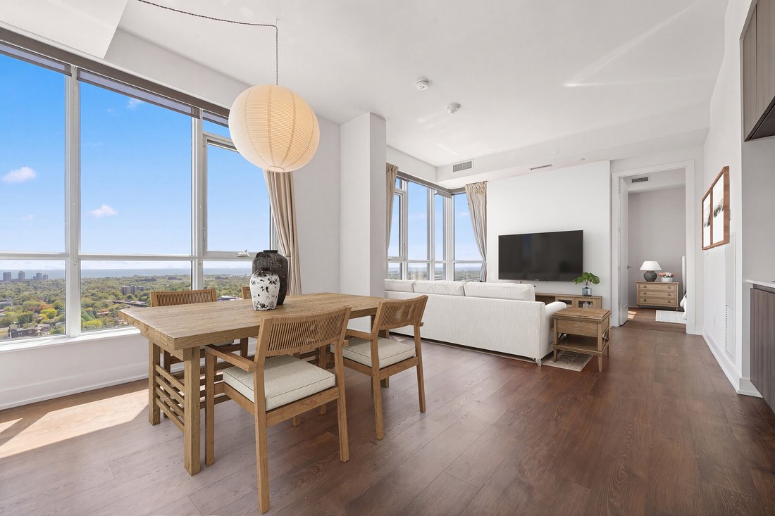 Condo in Toronto, Ontario, Canada 3 - 18039905