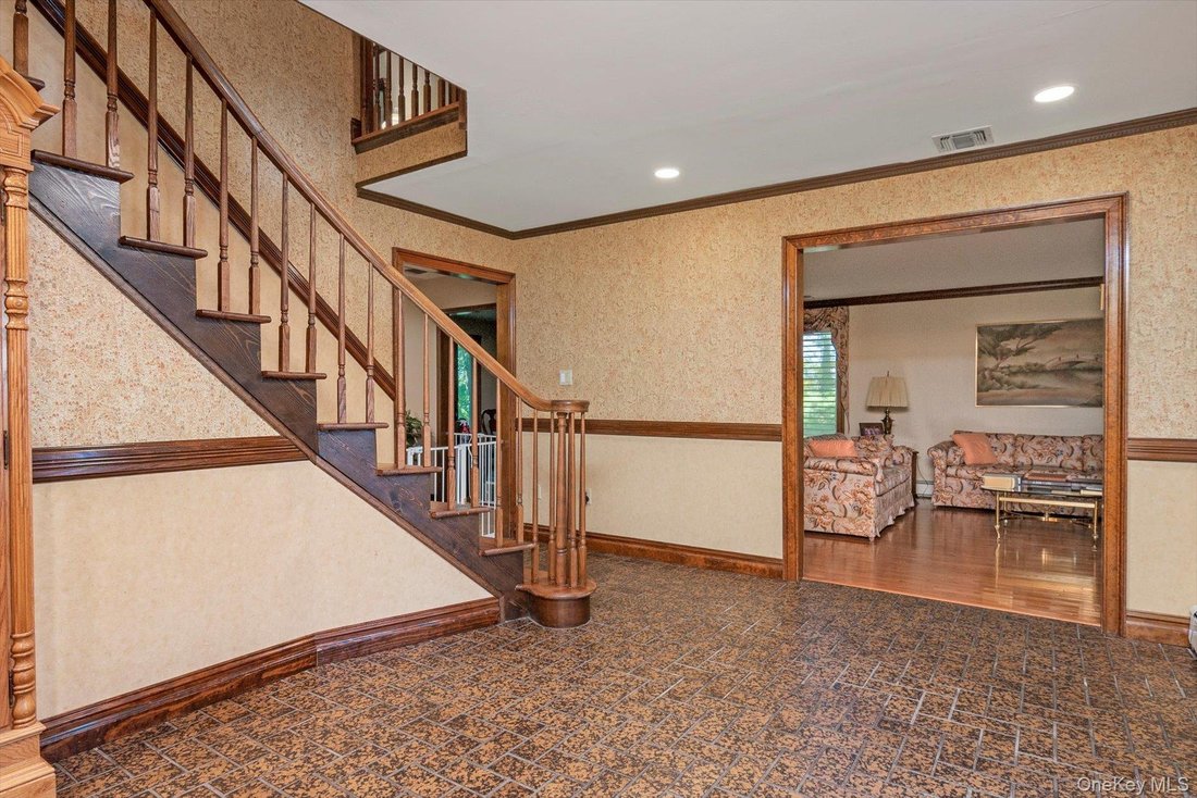 House in Woodbury, New York, United States 4 - 18062509