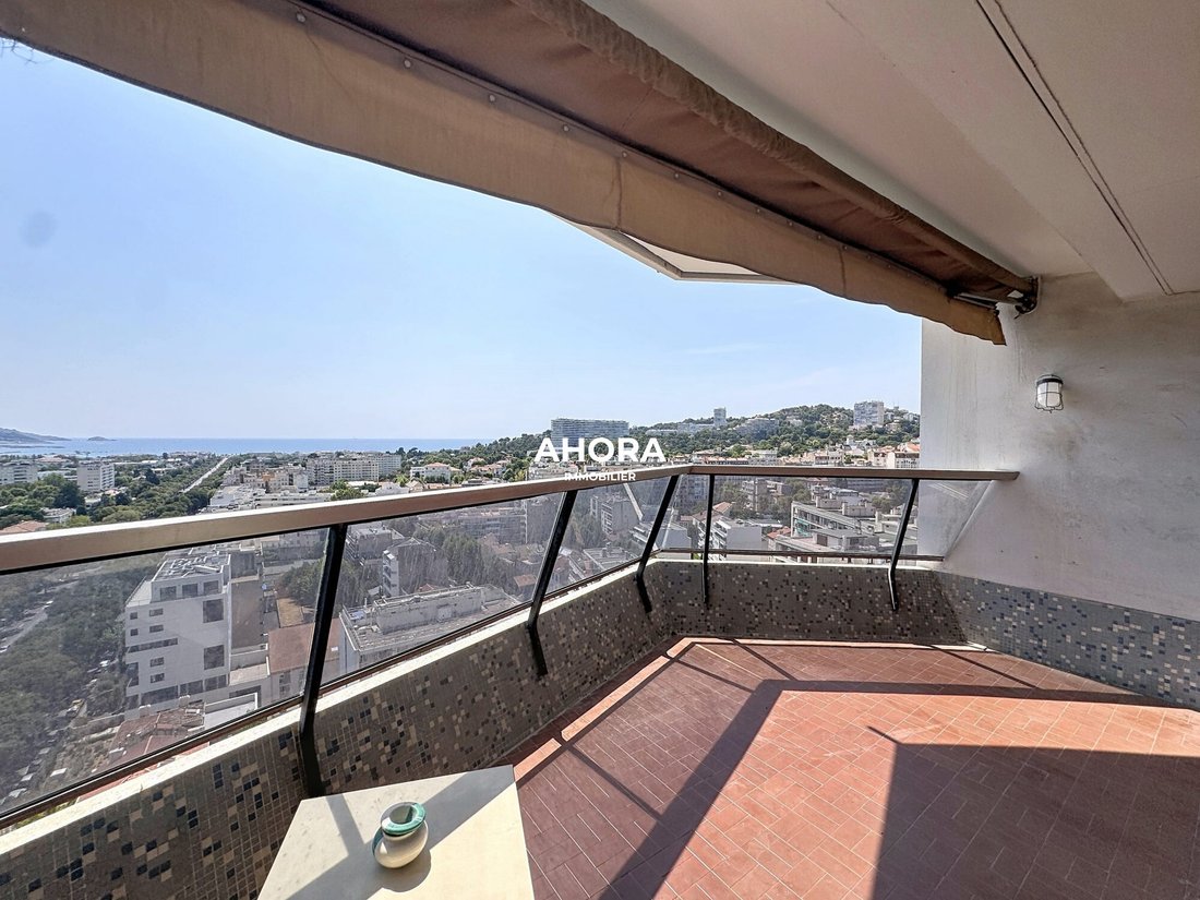 Apartment in Vieille Chapelle, 8e Arrondissement, Marseille 3 - 18505038