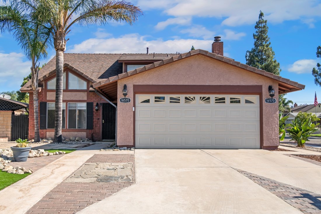 House in Fontana, California, United States 2 - 18500241