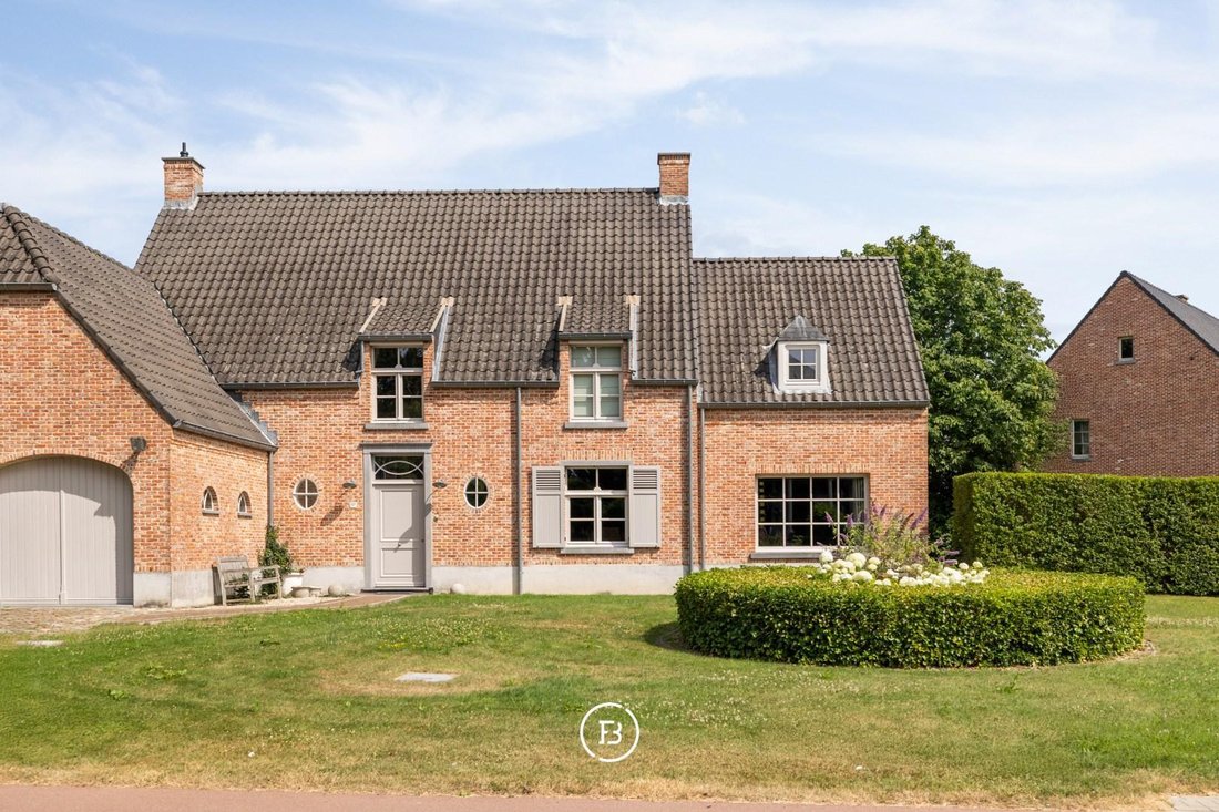 House in Boortmeerbeek, Flanders, Belgium 1 - 18501976