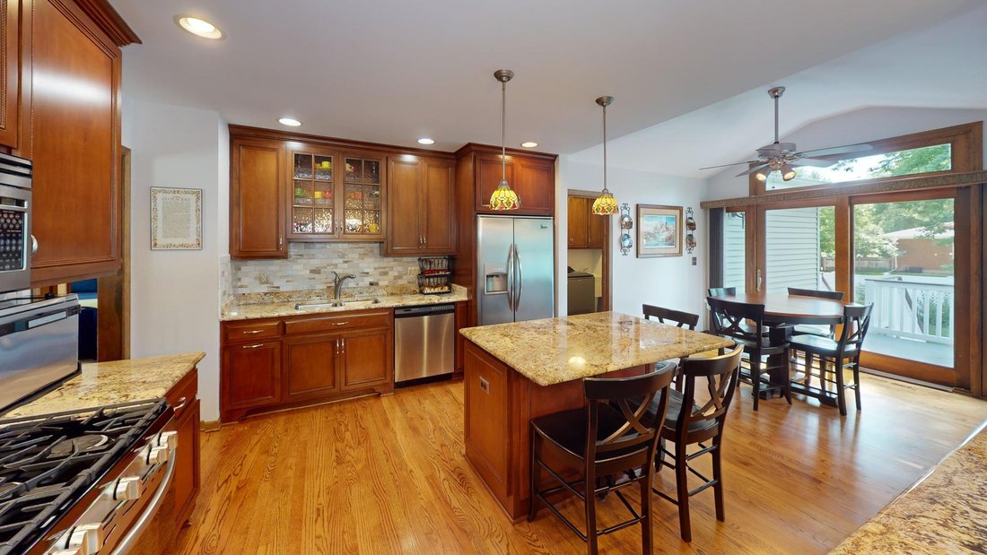 House in St. Charles, Illinois, United States 3 - 18499433