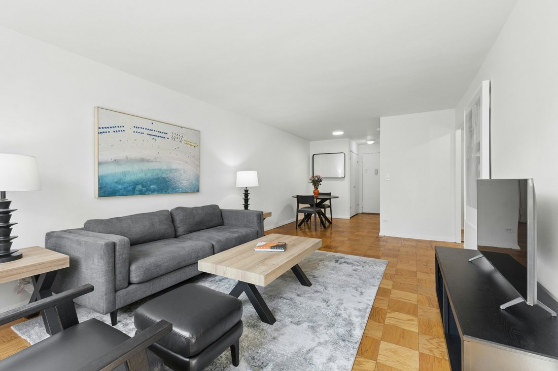 Co Op in New York, New York, United States 1 - 18490892