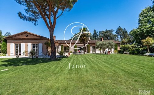 House in Faubourg Est-Peraudel, Castres, France 1
