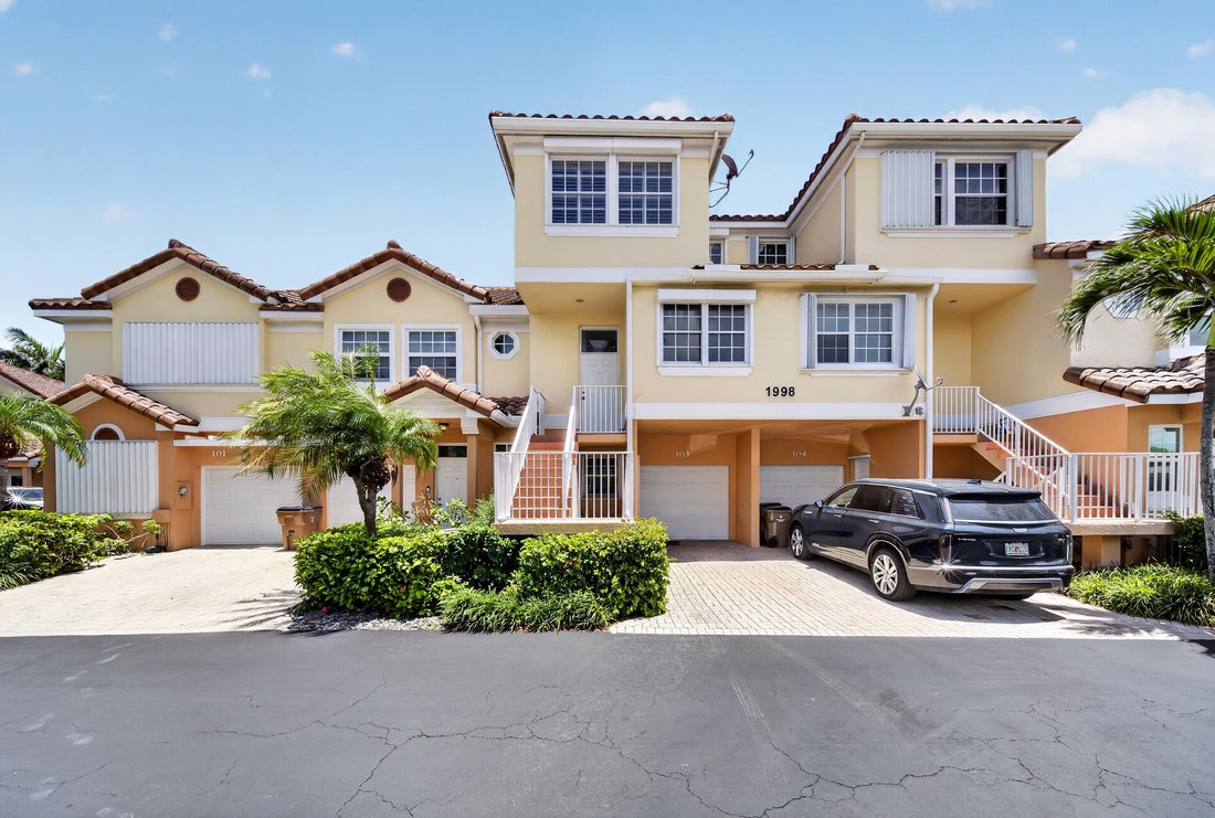 Townhouse in Deerfield Beach, Florida, United States 1 - 18503419