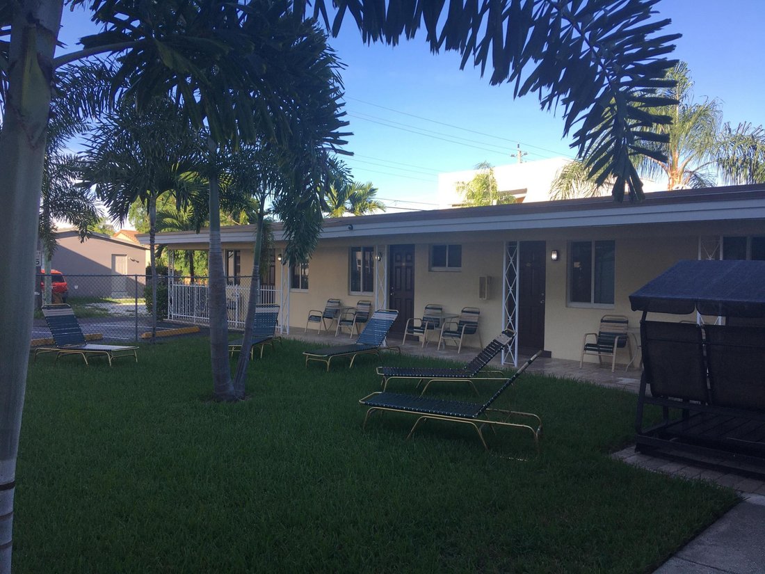 Hollywood, Florida, United States 5 - 18499867
