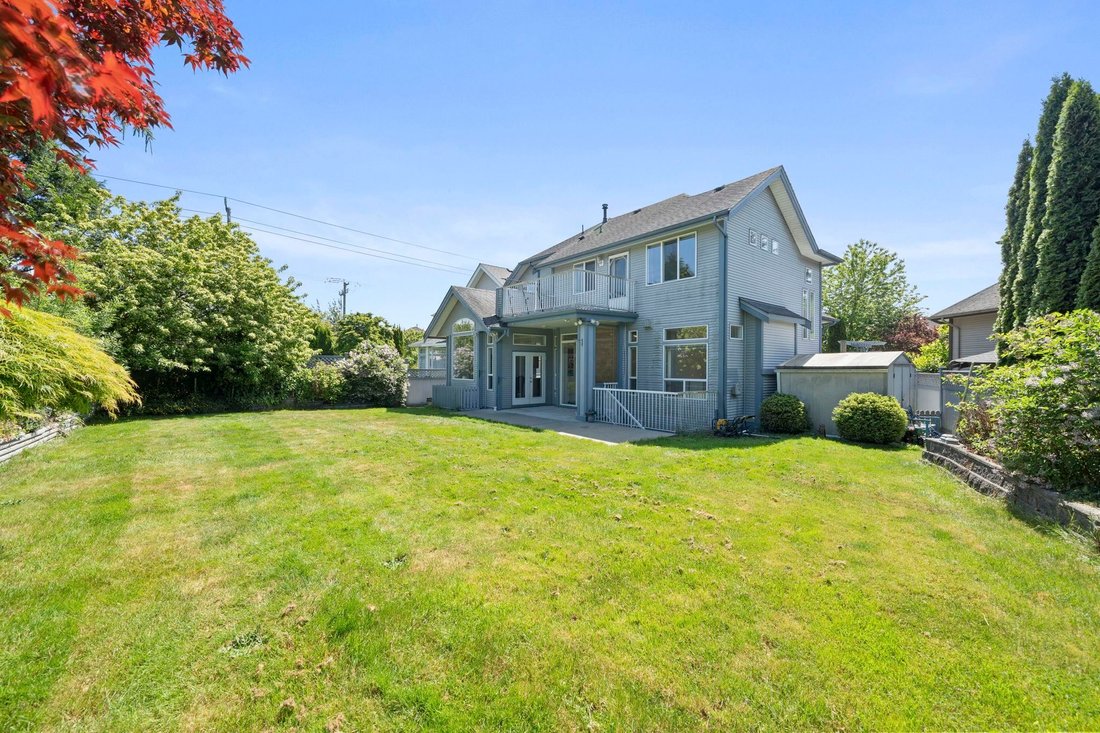 House in Surrey, British Columbia, Canada 1 - 18504921