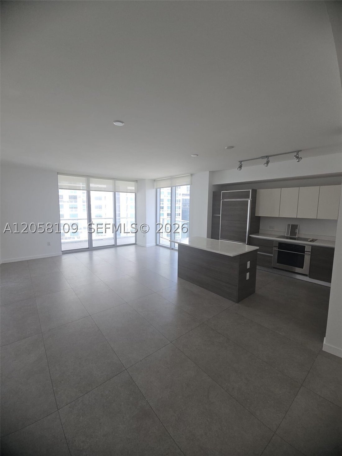 Condo in Miami, Florida, United States 4 - 18499643