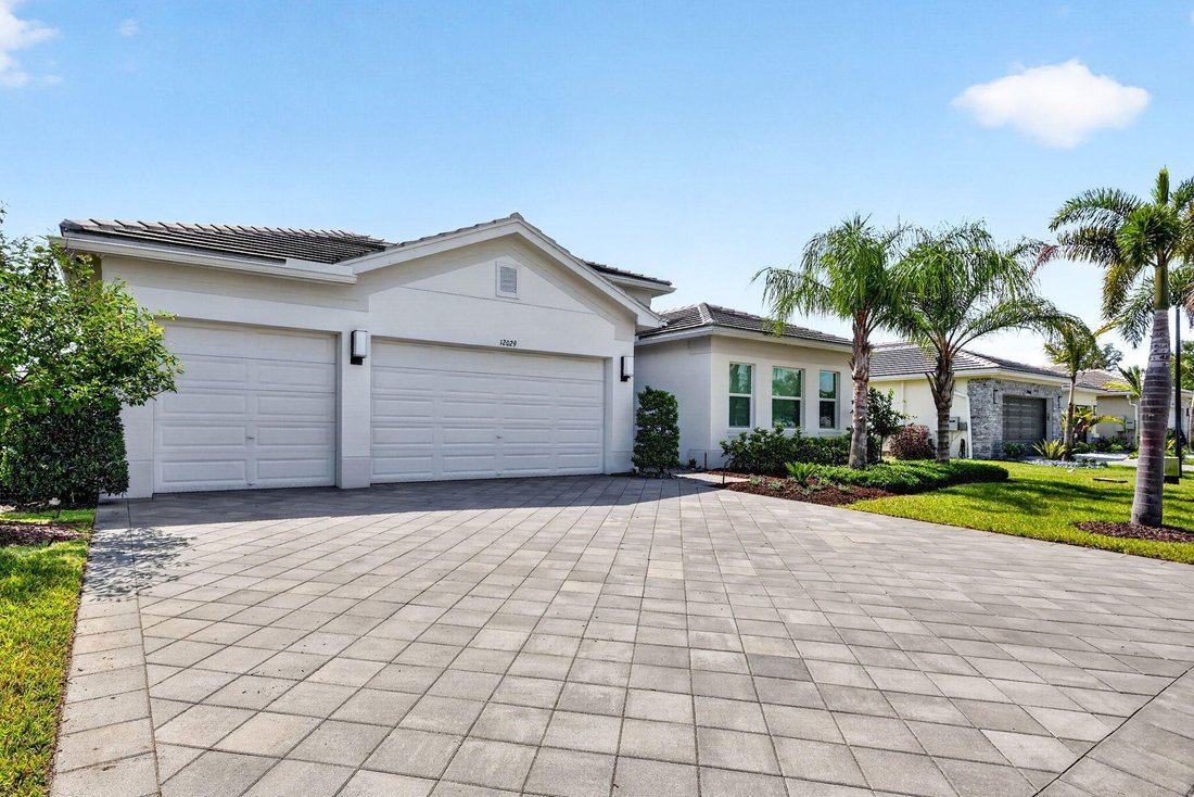 House in Port St. Lucie, Florida, United States 3 - 18499886