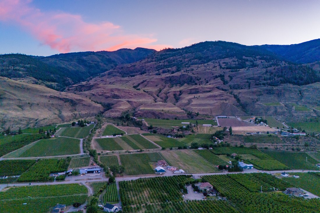 Oliver, British Columbia, Canada 4 - 18501355