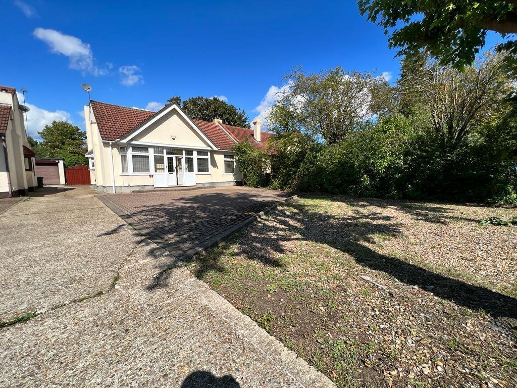 House in The Bungalow Estate, Ilford, England 1 - 18499059
