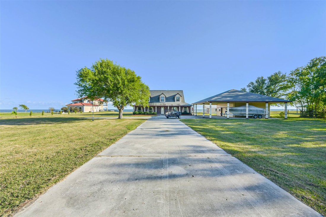 House in Baytown, Texas, United States 4 - 18503716