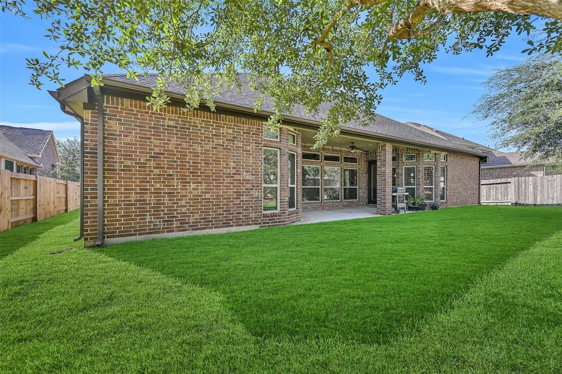 House in Friendswood, Texas, United States 5 - 18503596
