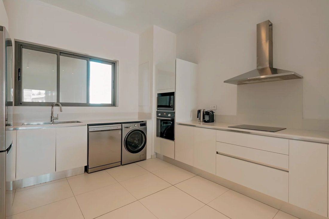 Apartment in Grand Baie, Rivière du Rempart District, Mauritius 3 - 18498950