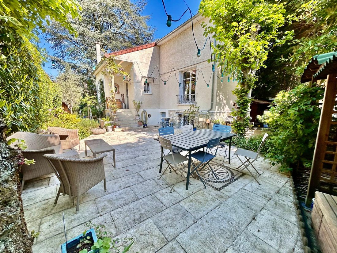 House in Côte Saint Louis, Garches, France 5 - 18502905