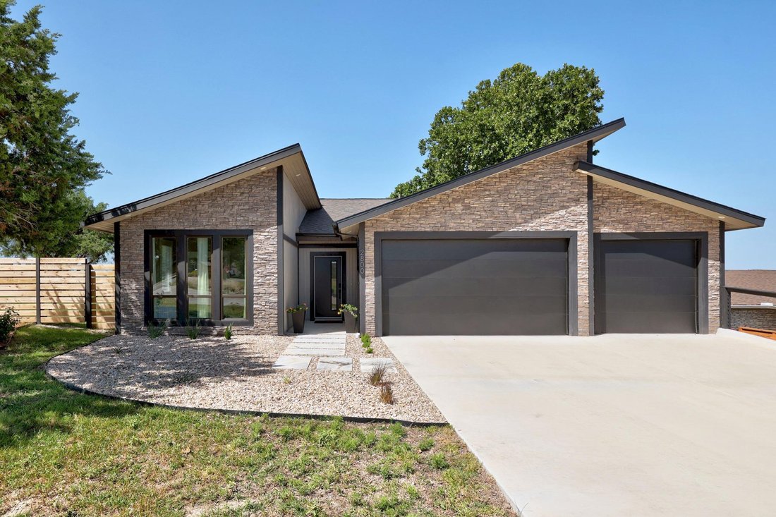 House in Jonestown, Texas, United States 1 - 18502385