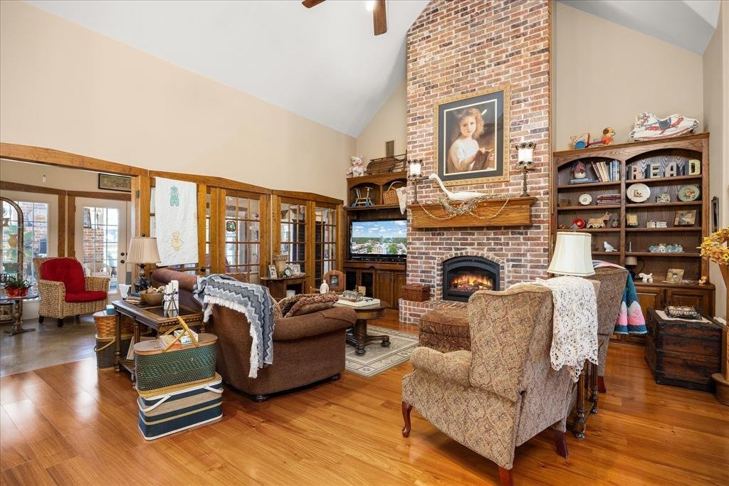 House in Granbury, Texas, United States 5 - 18503564