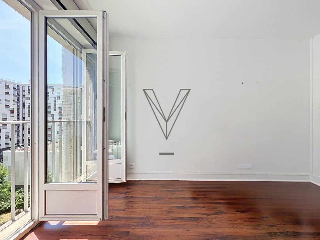 Apartment in Léon-Blum Folie-Regnault, Paris 11e Arrondissement, Paris 5 - 18502761