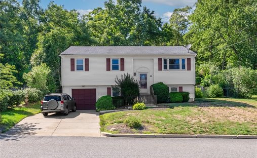 House in Cranston, Rhode Island, United States 1