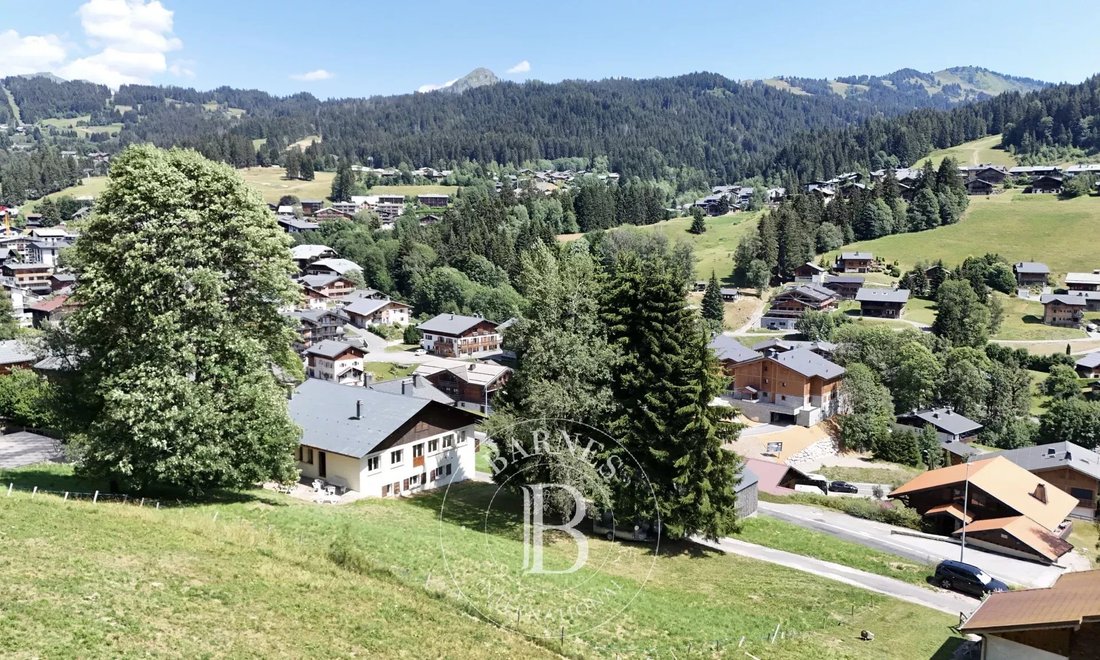 Chalet in Les Gets, Auvergne-Rhône-Alpes, France 1 - 18504145