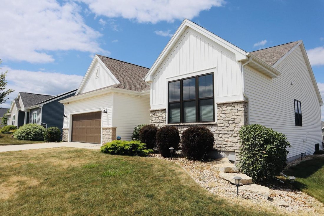 House in Oregon, Wisconsin, United States 3 - 18505340