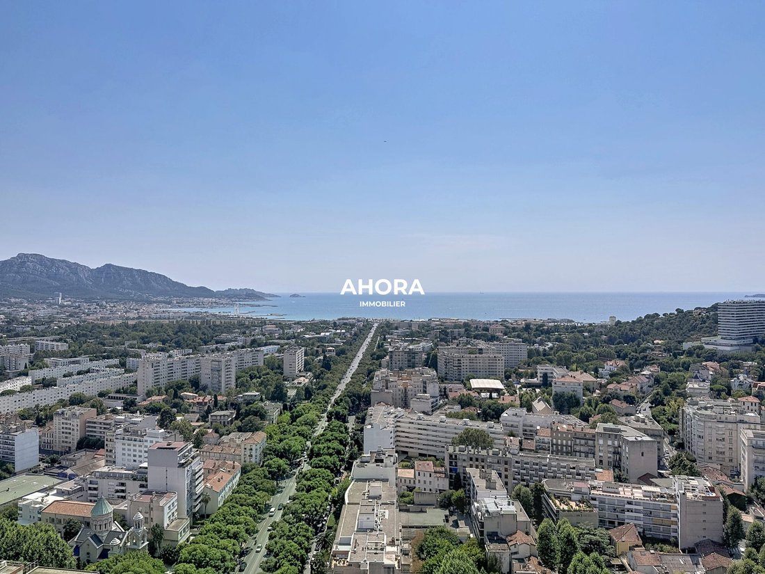Apartment in Vieille Chapelle, 8e Arrondissement, Marseille 1 - 18505038