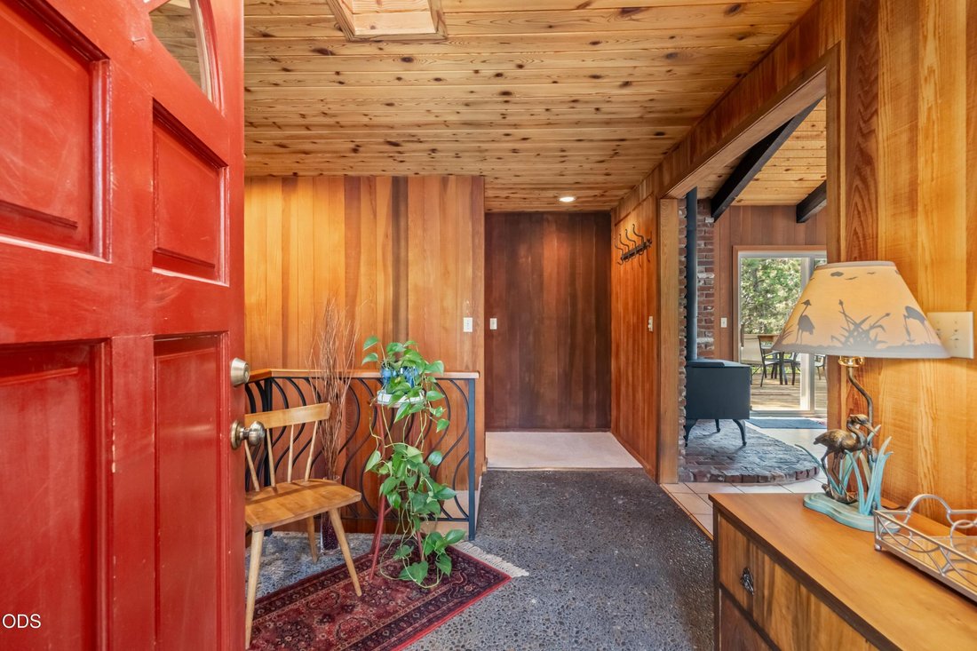 House in Bend, Oregon, United States 2 - 18501721